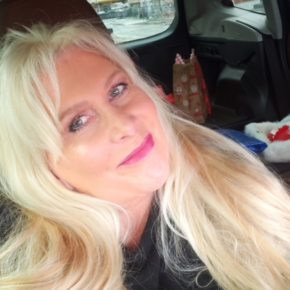 Meet your Posher, Cheryl - Picture 7 of 13